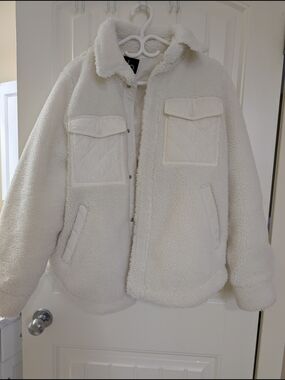 ALO Yoga Teddy Jackets for Women on Sale up to 90% Off: Poshmark